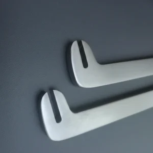 یک جفت پلاک خم کن ارتوپدی استیل مخصوص جراحی شکستگی در فروشگاه جراح مدیکال